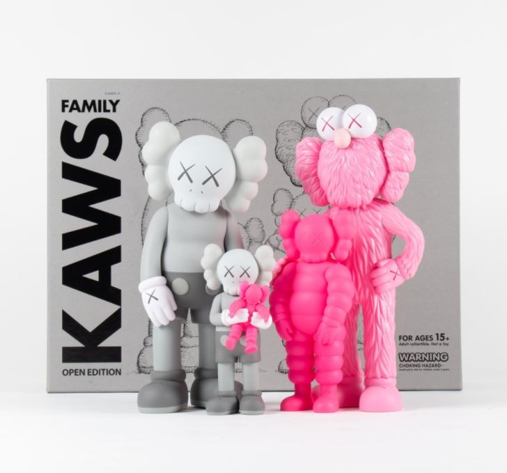 KAWS 版画 i. Pink ii. Grey KAWS 版画 i. Pink ii. Grey KAWS 版画 i. Pink ii. Grey Set of 3 Pink