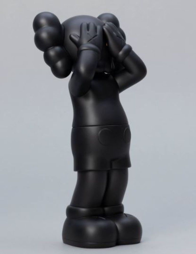 KAWS - Holiday in UK - Black