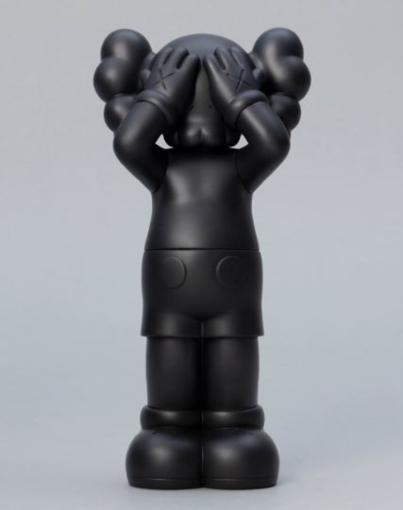 KAWS - Holiday in UK - Black