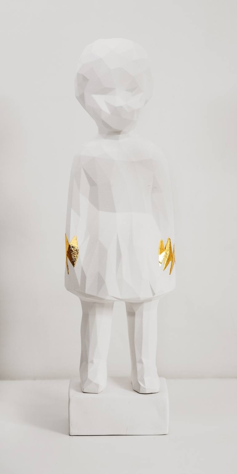 Mo Cornelisse - Big Doll Golden Hands